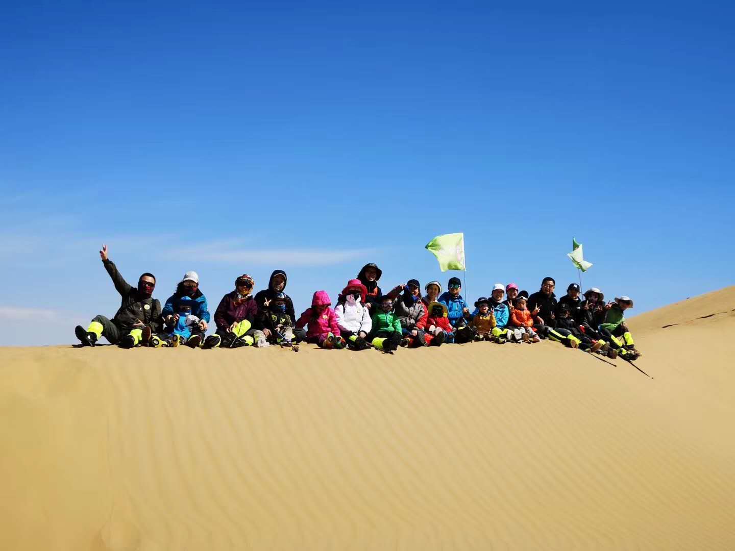 清明节库布齐沙漠徒步